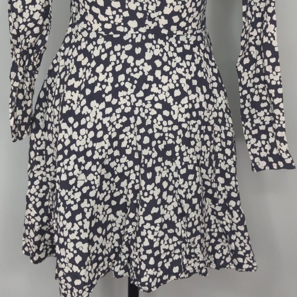 Abercrombie & Fitch Black & White Abstract Patterns Cutout Back Dress| SMALL - Picture 8 of 12